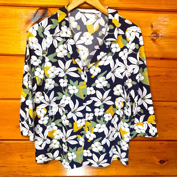 Zara Jackets & Blazers - ZARA Trafaluc Floral Print Blazer 3/4 Sleeve Collared Button Down Blouse  S